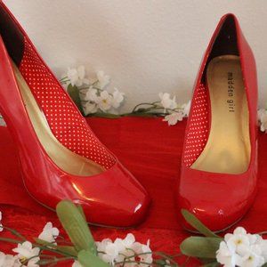 Madden Girl Cherry Red "Getta" Size 9 glossy pumps